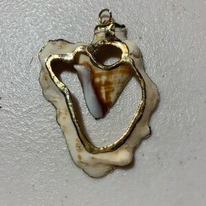 Gold and Cream Shell Pendant Jewels from the ocean!